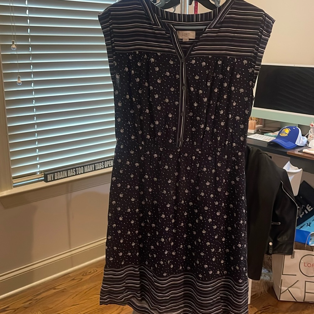 Size M Loft Outlet dress